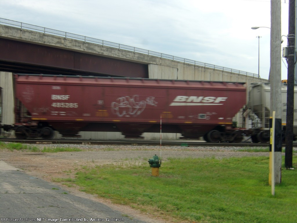 BNSF 485285